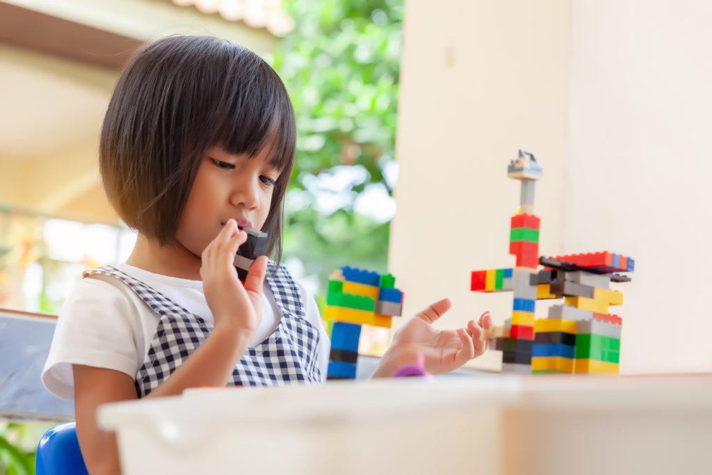 Pourquoi les jeux de blocs et de construction favorisent le développement de l'enfant 